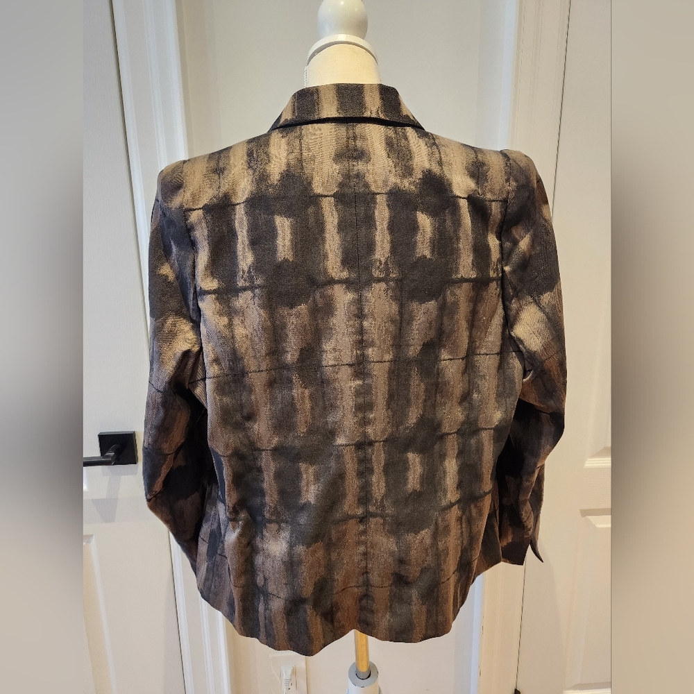 Basler Selection Elegant Women's Patterned Blazer - Picture 3 of 7